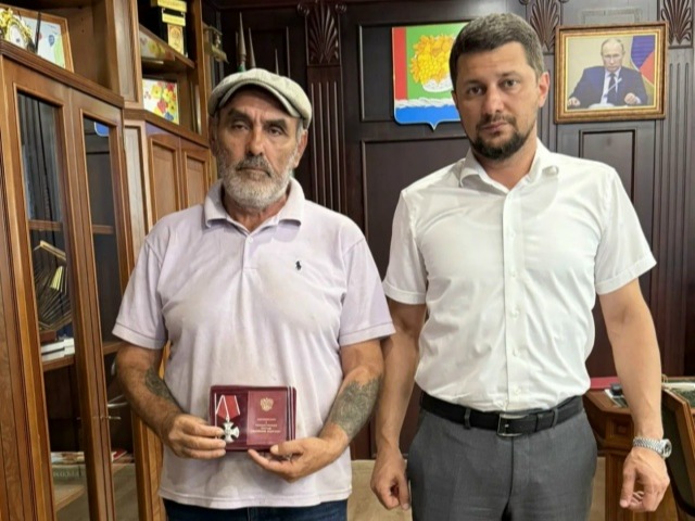 В администрации Магарамкентского района состоялась церемония вручения государственных и ведомственных наград.